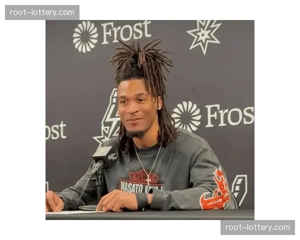 斯蒂芬卡斯尔右腿筋疼痛将至少缺席至三月一日 马刺新秀伤停